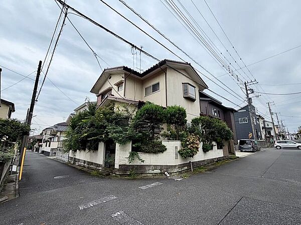 北東角地！車の出し入れも比較的楽です！