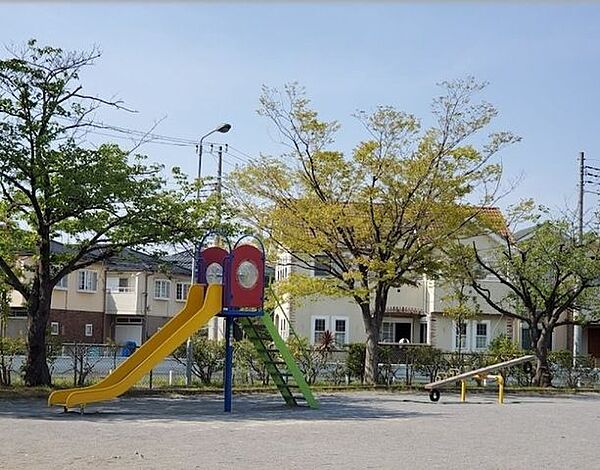 南流山8号公園 390m