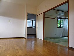 プルミエール竹尾 201 2階2LDKのリビング/ダイニング