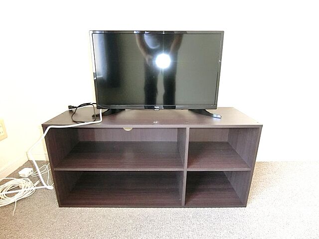 テレビとテレビ台も完備です☆