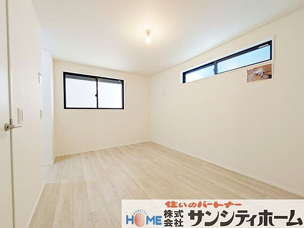 部屋ごとに設けた収納は住みやすさへのこだわり。スッキリ片付けて広く使えます。