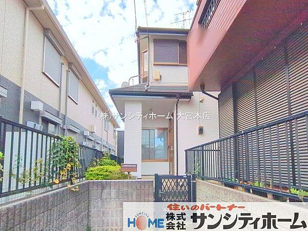 広々住空間の3ＬＤＫ！リビングを中心とした間取りで家族団らんの時間を楽しめます♪