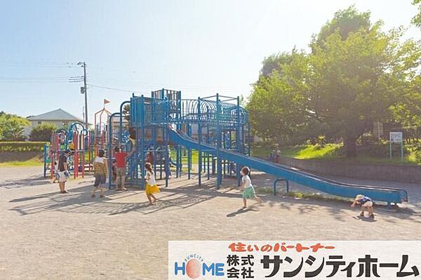 上平公園 徒歩16分。 1220m