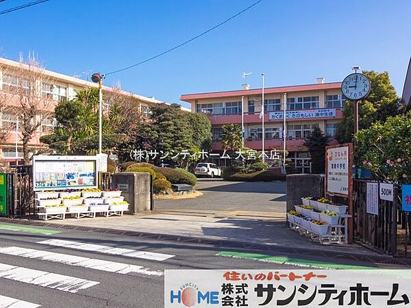 鴻巣市立鴻巣中学校 徒歩8分。 620m