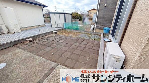 陽当たりの良いお庭で家庭菜園も楽しめます