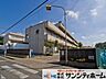 周辺：上尾市立大谷小学校 徒歩9分。 700m