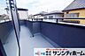 バルコニー：バルコニーが広いので洗濯物がたっぷり干せて家事も楽々です。