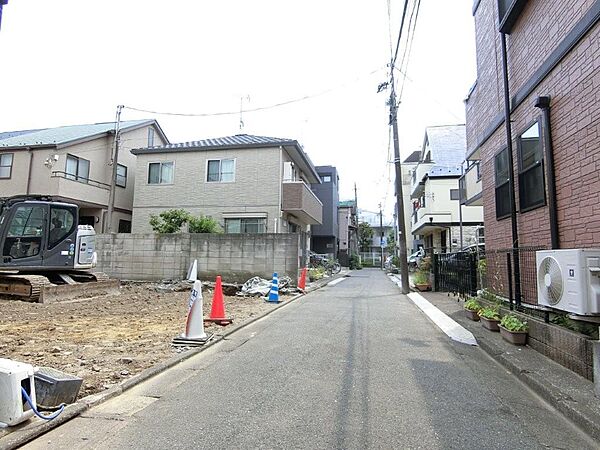 前面道路を含む現地：令和８年７月２４日撮影　更地の現地