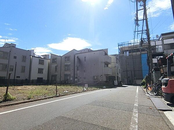 前面道路を含む現地：令和８年９月２２日撮影