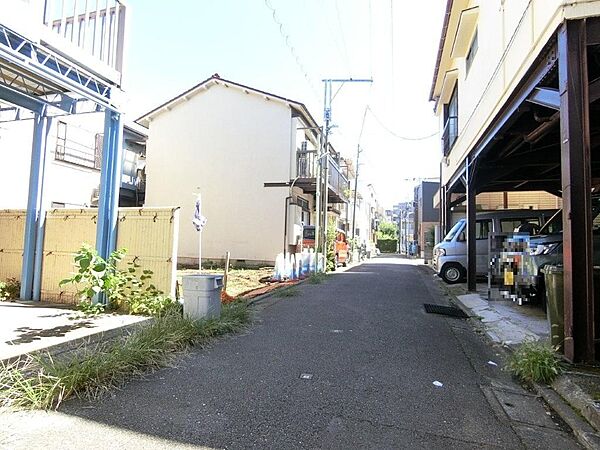 前面道路を含む現地：令和８年９月１４日撮影