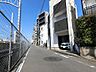 外観：前面道路を含む現地：令和８年９月２４日撮影　