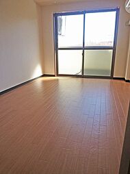 クレストドーセン 401 4階1Kのリビング/ダイニング