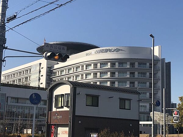 名古屋市立大学医学部附属西部医療センターまで　594m　徒歩約8分