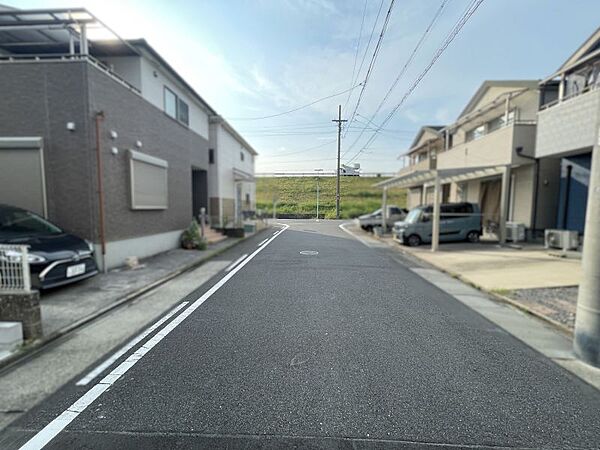周辺には中村公園や稲葉地公園など緑豊かな環境です。