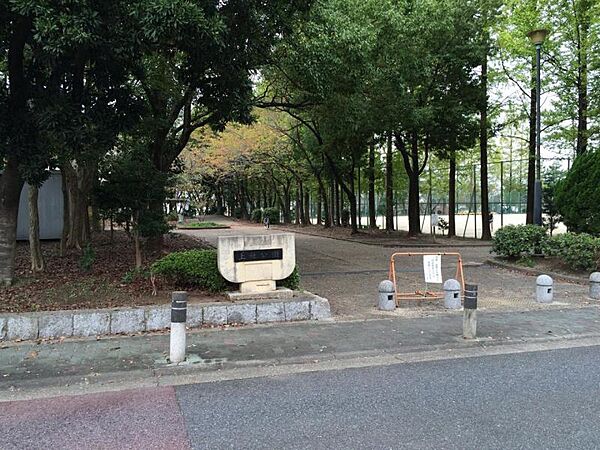 上社公園まで　278m　徒歩約4分