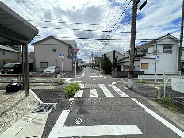 開放感がありお隣の音が気になりにくい角地です！