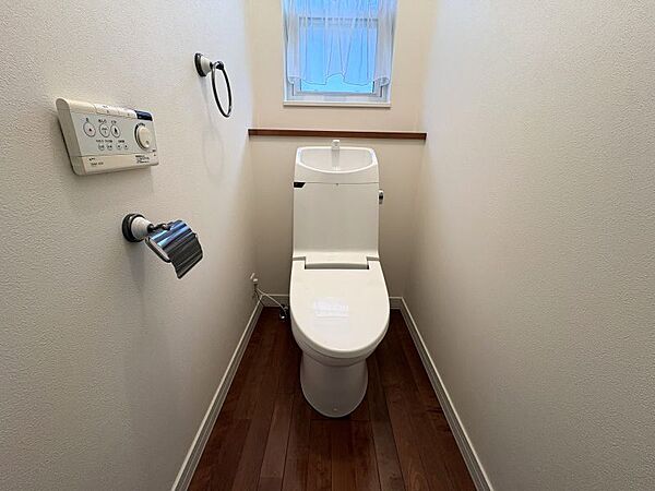1階と2階にトイレを備えているので就寝時や混み合う朝も安心♪