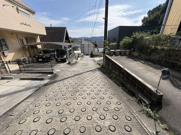 小中学校も徒歩15分圏内なのでお子様の通学も安心です。