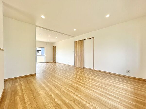 (リフォーム後)1階約7帖洋室はLDKと繋げました。