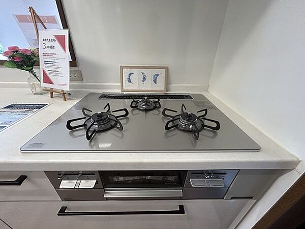 （リフォーム済み）キッチンのガスコンロ部分は新品交換を行いました。
