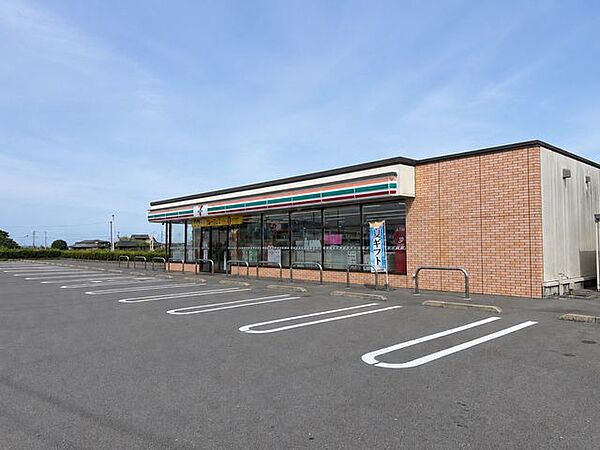 コンビニ セブンイレブン飯山町下法軍寺店まで1100ｍ。徒歩約14分。