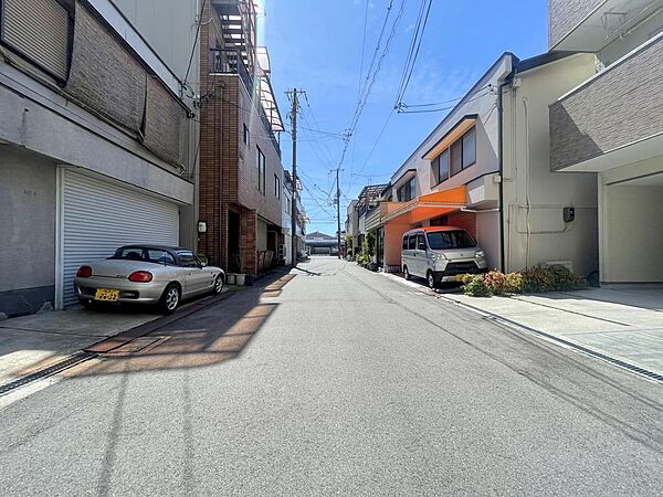 西側前道5m以上あり♪
