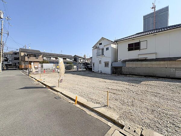 商業施設・教育施設が徒歩圏内の好立地物件♪