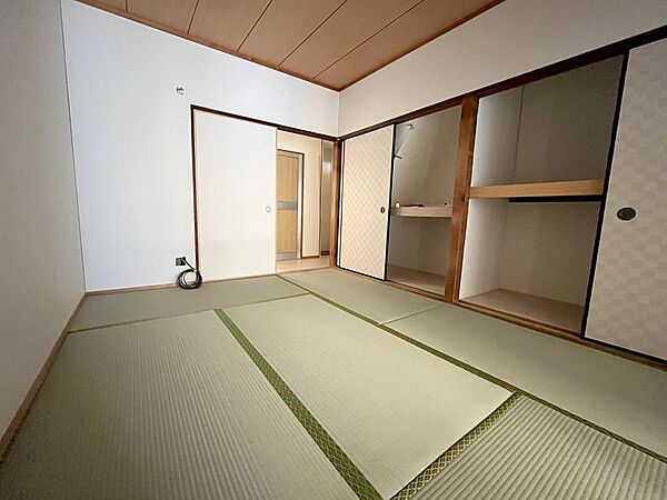 ダイニングとしてもお使いいただけます♪