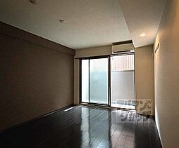 グランコスモ出町 102 1階1Kのリビング/ダイニング