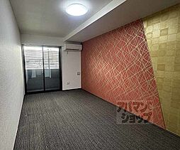 京都市営烏丸線 今出川駅 徒歩24分の賃貸マンション 1階1Kのリビング/ダイニング