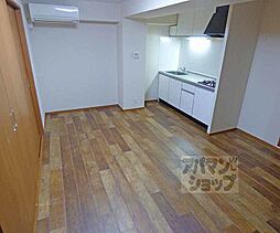 ＱＵＩＮＴ五条烏丸 502 5階1LDKのリビング/ダイニング