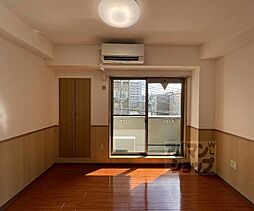 ジュネス京都 305 3階1Kのリビング/ダイニング