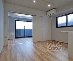 叡山電鉄叡山本線 一乗寺駅 徒歩5分の賃貸マンション 4階1LDKのリビング/ダイニング