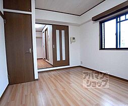 阪急京都本線 大宮駅 徒歩3分の賃貸マンション 6階1Kのリビング/ダイニング