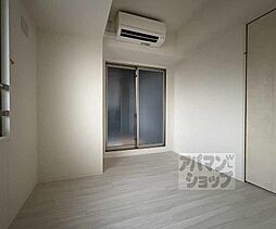 京都地下鉄東西線 二条城前駅 徒歩11分の賃貸マンション 1階1LDKのリビング/ダイニング