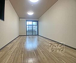 オリエント五条坂 105 1階1Kのリビング/ダイニング