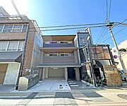 東福寺駅より徒歩2分 1階 築3年6ヶ月の賃貸物件