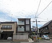 丸太町駅より徒歩40分 1階 築4年2ヶ月の賃貸物件