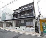 丸太町駅より徒歩13分 3階 築10年6ヶ月の賃貸物件