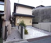 丸太町駅より徒歩4分 1階 築16年8ヶ月の賃貸物件