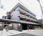 二条駅より徒歩10分 3階 築4年10ヶ月の賃貸物件