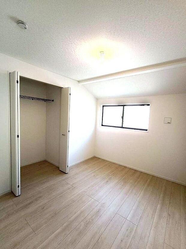 室内はいつも明るいので毎日の生活も明るくなりそうです。