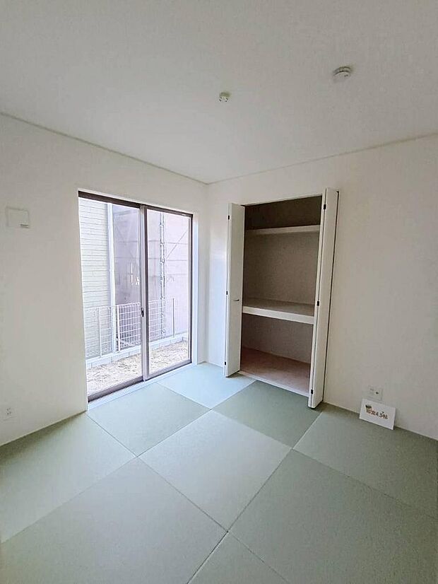 写真はイメージです。心安らぐ畳のお部屋で、ゆったりくつろげます。