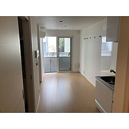 RAFFINE REGALO 101 1階1LDKのリビング/ダイニング