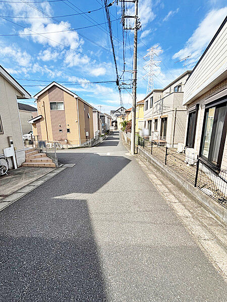 前面の南向き道路！