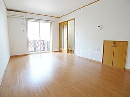 プリムローズ・メゾン 2階2LDKのリビング/ダイニング