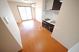 shu shu cinque 3階1LDKのリビング/ダイニング