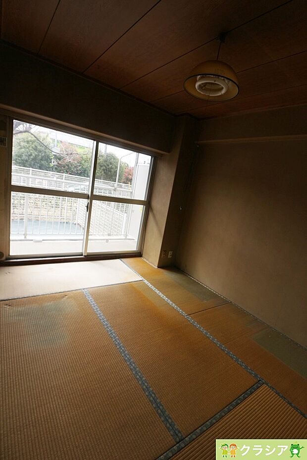 6帖の和室です。畳は部屋の湿度を自然に調整して快適な空間にしてくれますよ（2024年1月撮影）