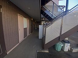 5 / 11