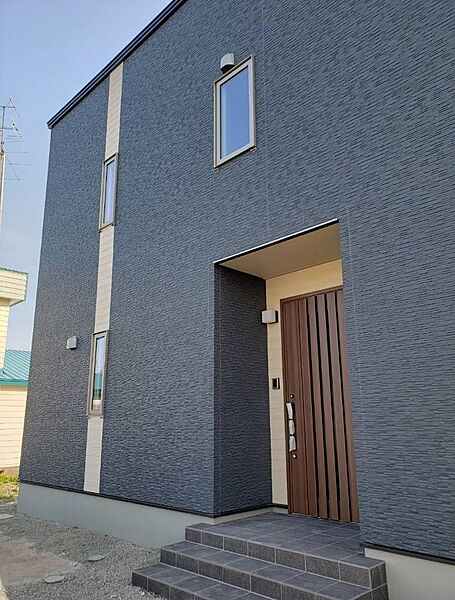 detached 北海道岩見沢市北一条西１４丁目3‐16
地図を見る